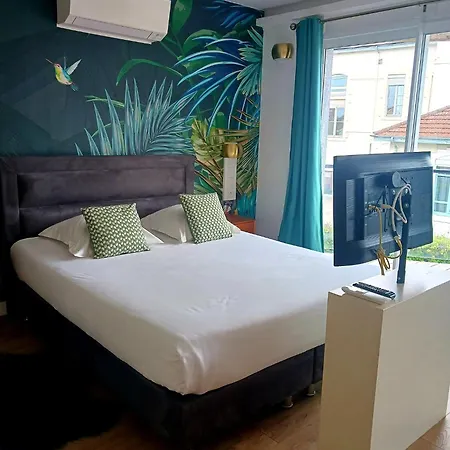 Love hotel Tangara *